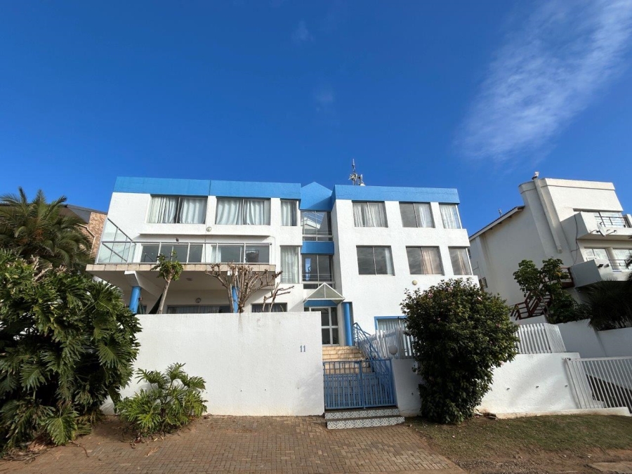 7 Bedroom Property for Sale in Wavecrest Eastern Cape